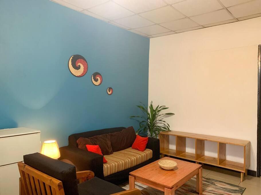 City Center Apartments 부줌부라 외부 사진