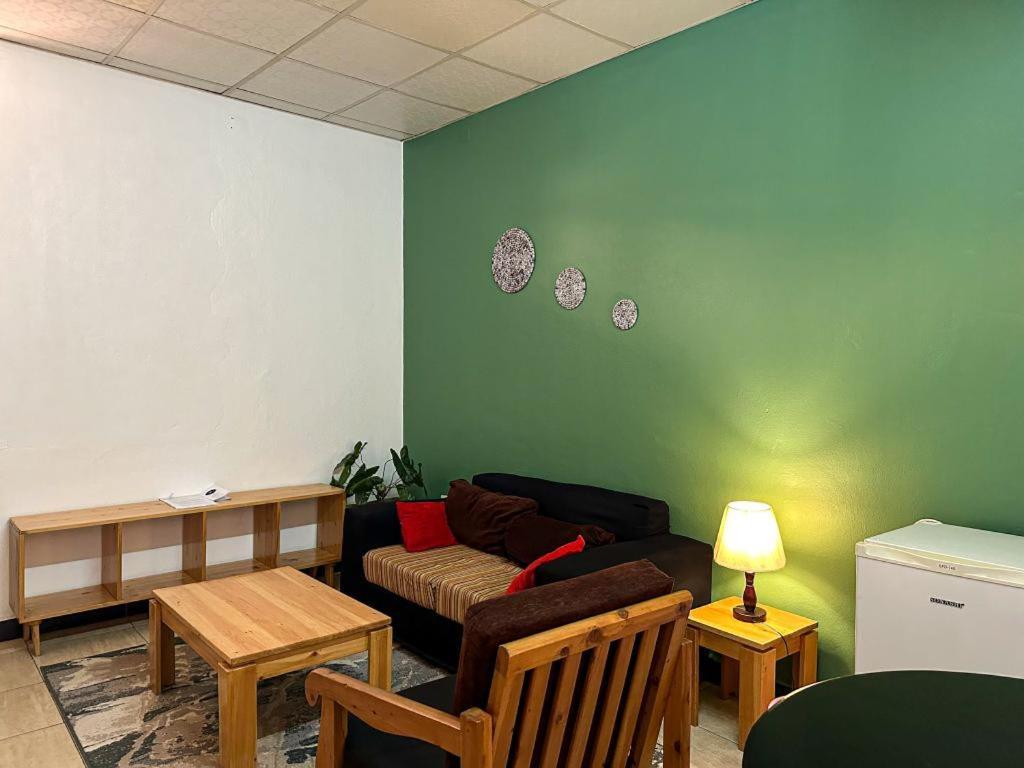 City Center Apartments 부줌부라 외부 사진